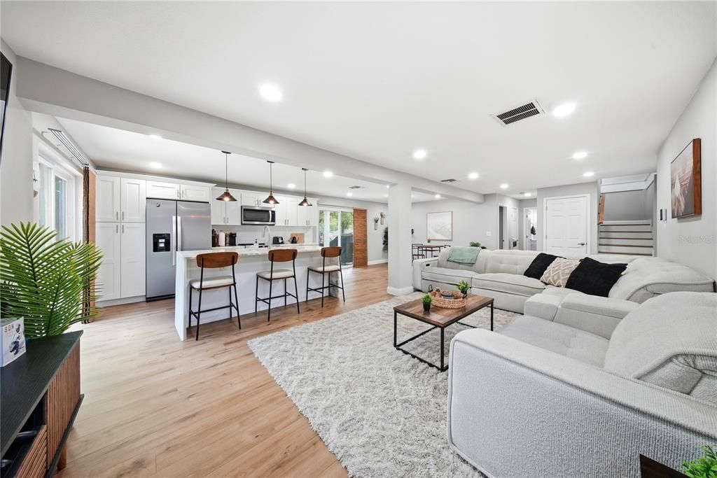 For Sale: $499,999 (4 beds, 3 baths, 2136 Square Feet)