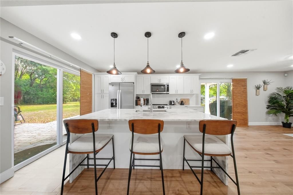 For Sale: $499,999 (4 beds, 3 baths, 2136 Square Feet)