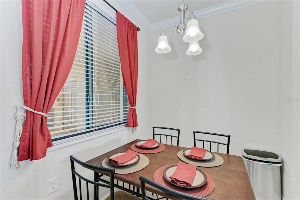 For Sale: $209,900 (2 beds, 2 baths, 1121 Square Feet)