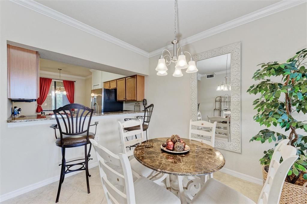 For Sale: $209,900 (2 beds, 2 baths, 1121 Square Feet)