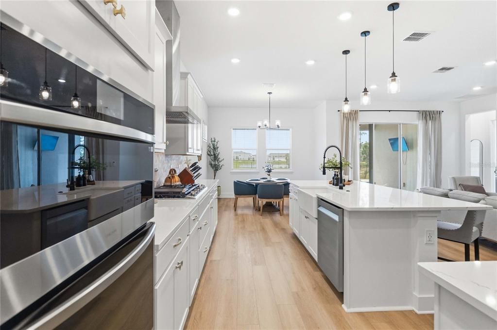 For Sale: $850,000 (4 beds, 3 baths, 2993 Square Feet)