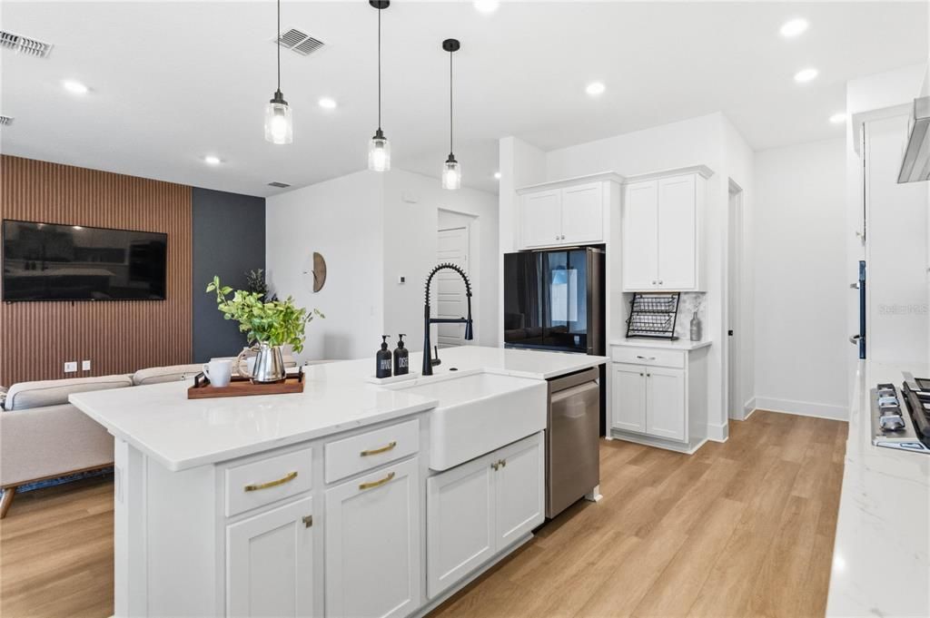 For Sale: $850,000 (4 beds, 3 baths, 2993 Square Feet)