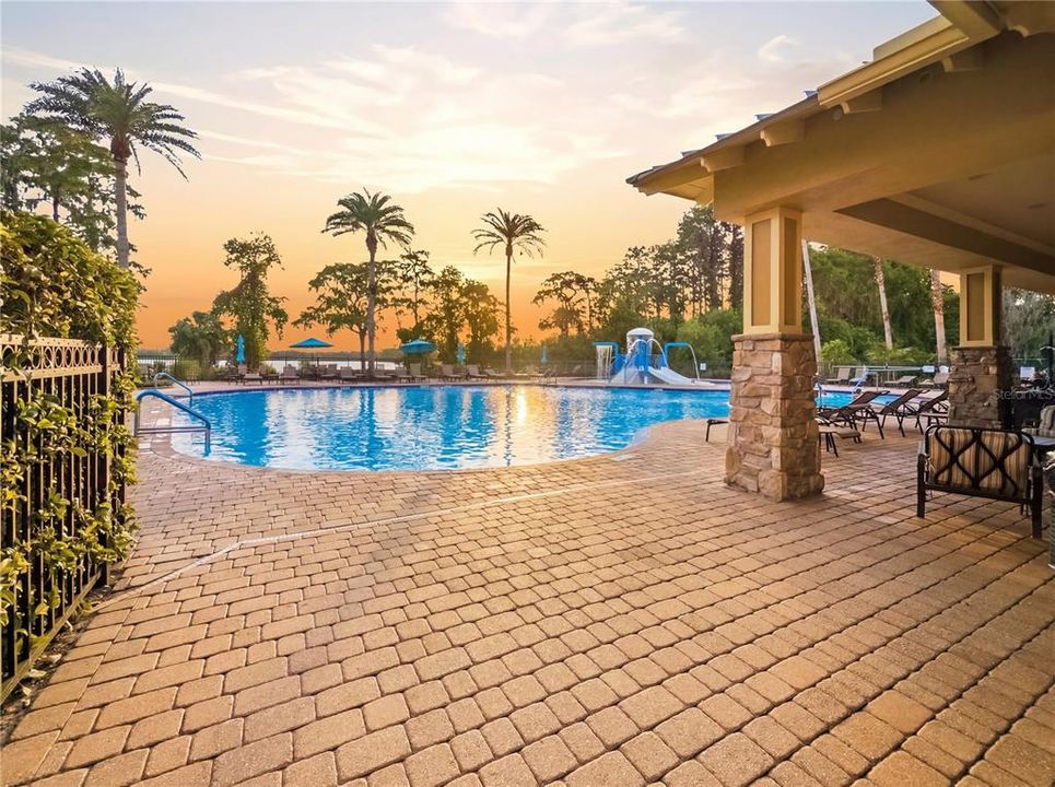 En Venta: $540,000 (4 camas, 3 baños, 3114 Pies cuadrados)