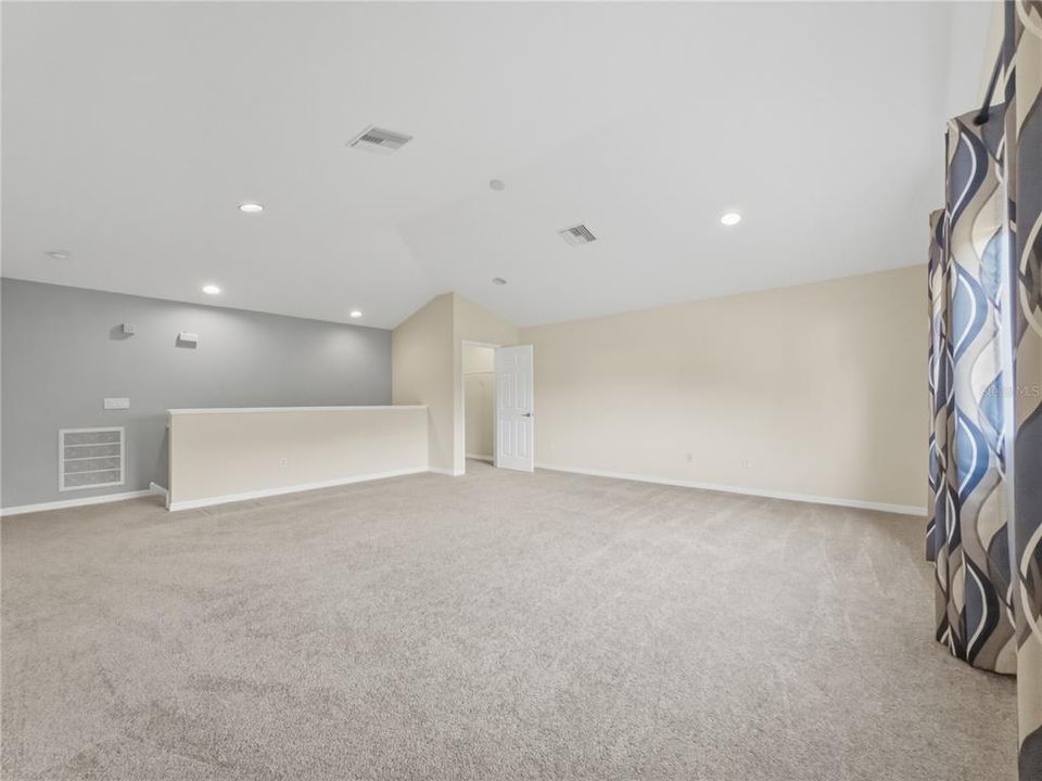 En Venta: $540,000 (4 camas, 3 baños, 3114 Pies cuadrados)