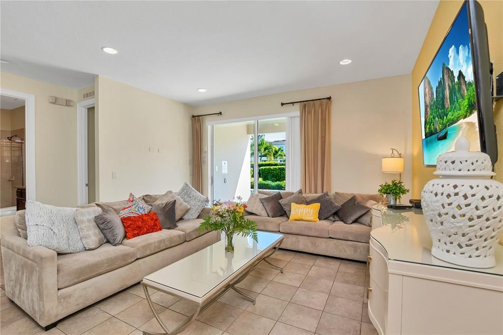 For Rent: $4,250 (8 beds, 7 baths, 3412 Square Feet)