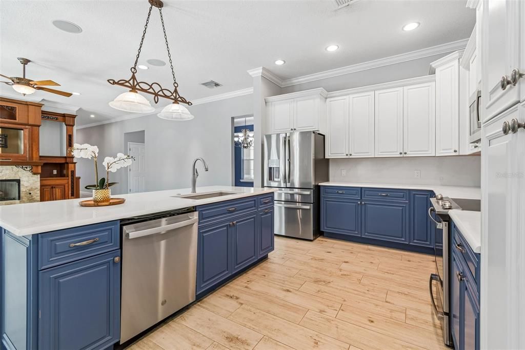For Sale: $875,000 (3 beds, 3 baths, 3431 Square Feet)