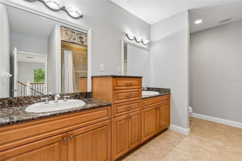 For Sale: $875,000 (3 beds, 3 baths, 3431 Square Feet)