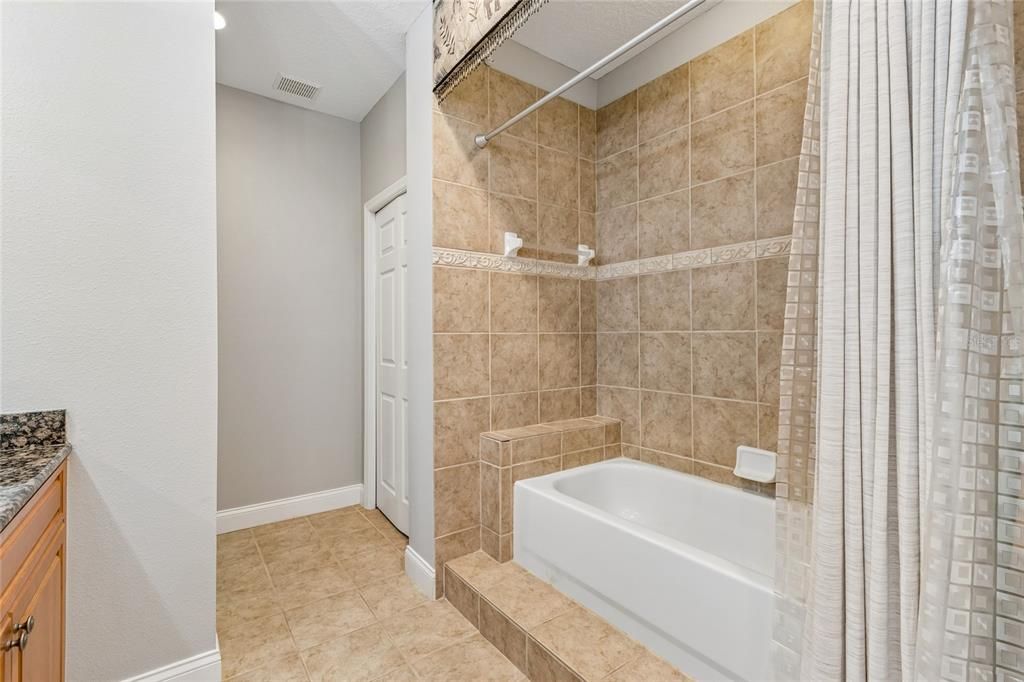 For Sale: $875,000 (3 beds, 3 baths, 3431 Square Feet)