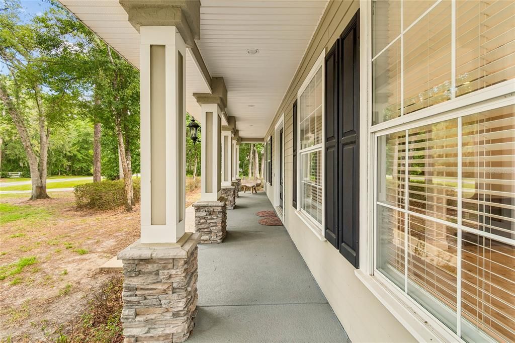 For Sale: $875,000 (3 beds, 3 baths, 3431 Square Feet)