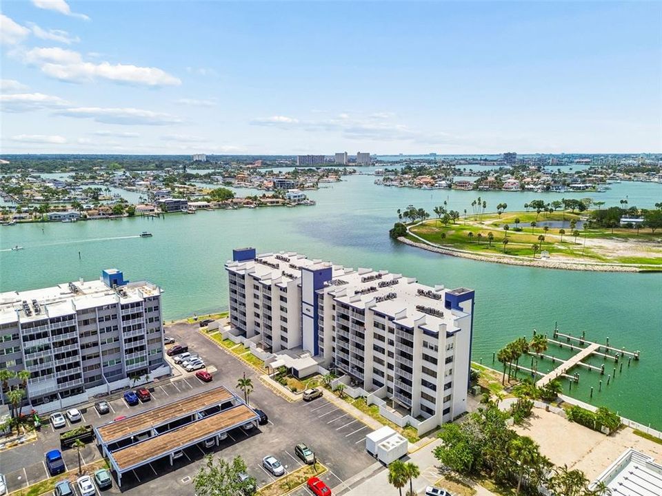 На продажу: $260,000 (1 спален, 1 ванн, 885 Квадратных фут)
