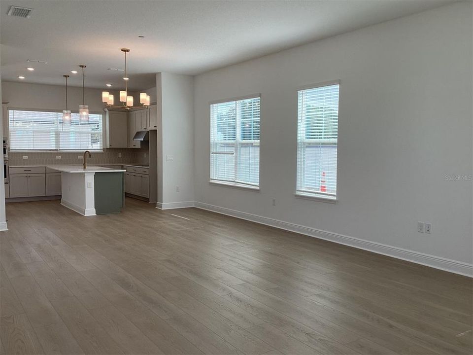 For Sale: $648,683 (3 beds, 2 baths, 1714 Square Feet)