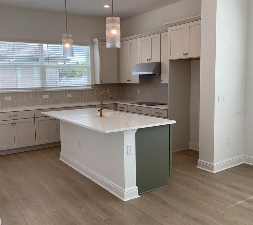 For Sale: $648,683 (3 beds, 2 baths, 1714 Square Feet)