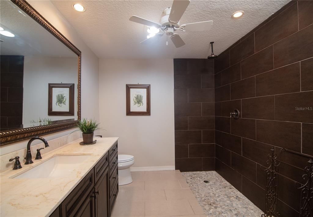For Sale: $419,900 (3 beds, 2 baths, 1922 Square Feet)