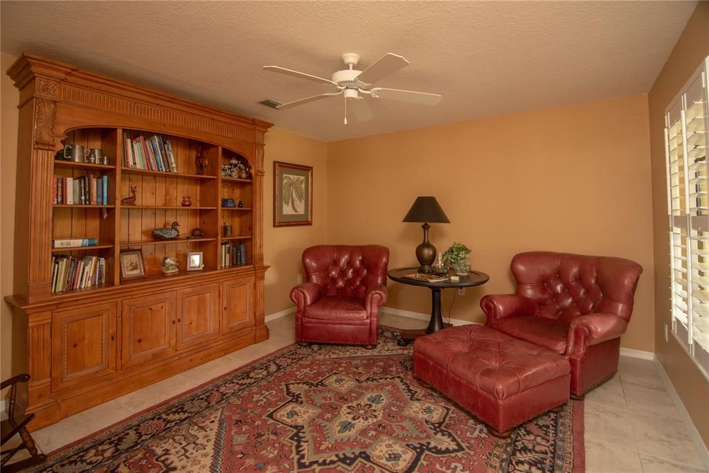 For Sale: $419,900 (3 beds, 2 baths, 1922 Square Feet)