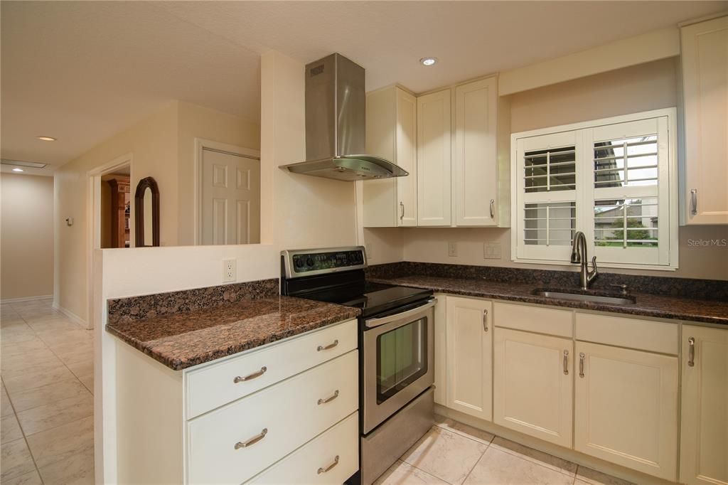 For Sale: $419,900 (3 beds, 2 baths, 1922 Square Feet)