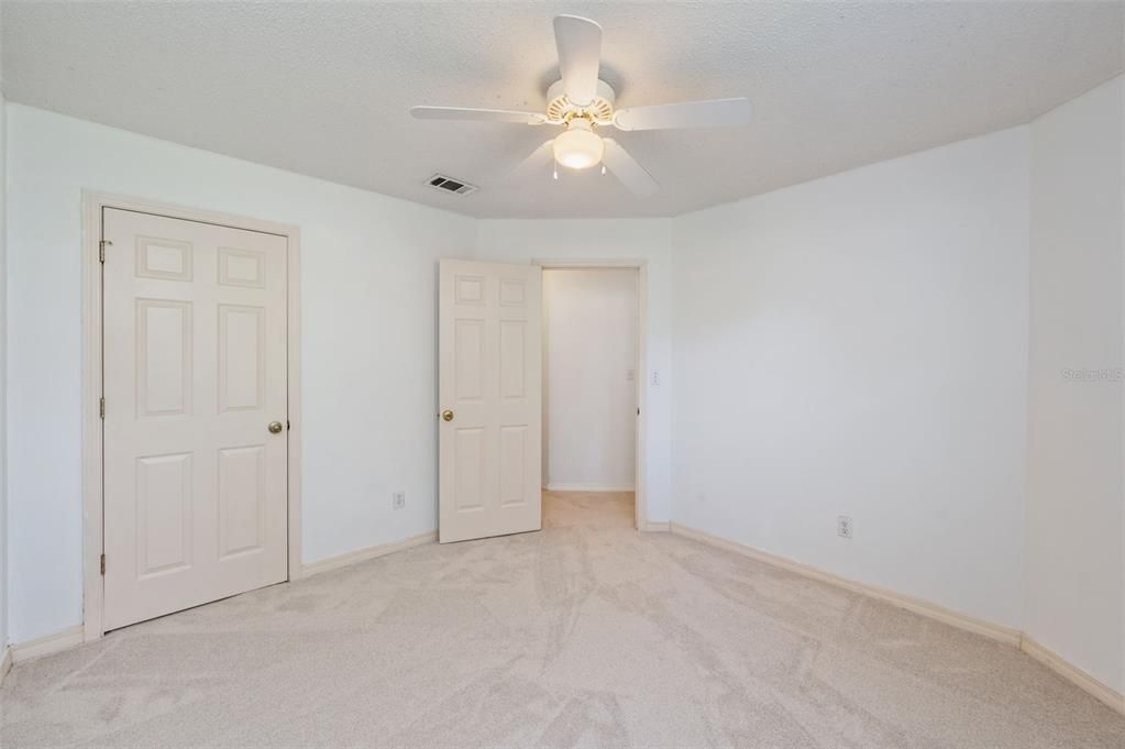 For Sale: $270,000 (3 beds, 2 baths, 1700 Square Feet)