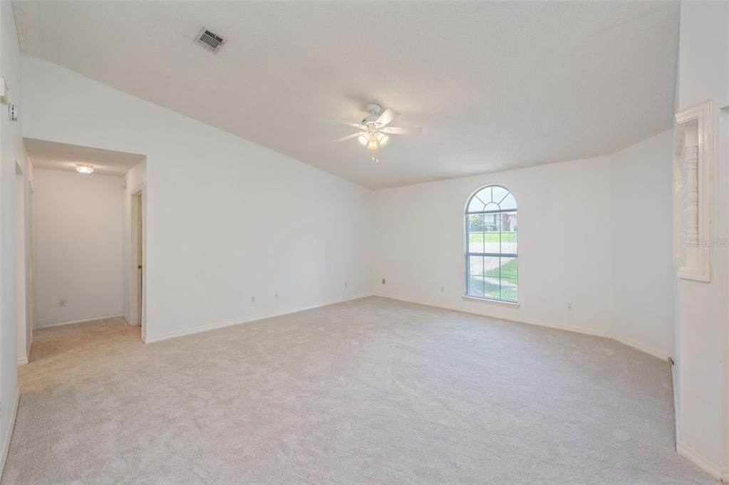 For Sale: $270,000 (3 beds, 2 baths, 1700 Square Feet)