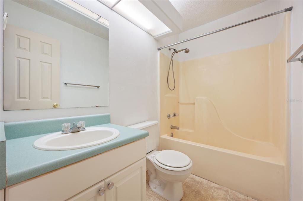 For Sale: $270,000 (3 beds, 2 baths, 1700 Square Feet)