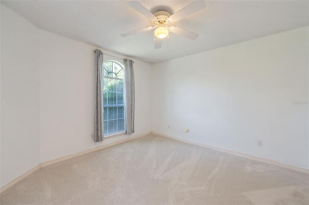 For Sale: $270,000 (3 beds, 2 baths, 1700 Square Feet)