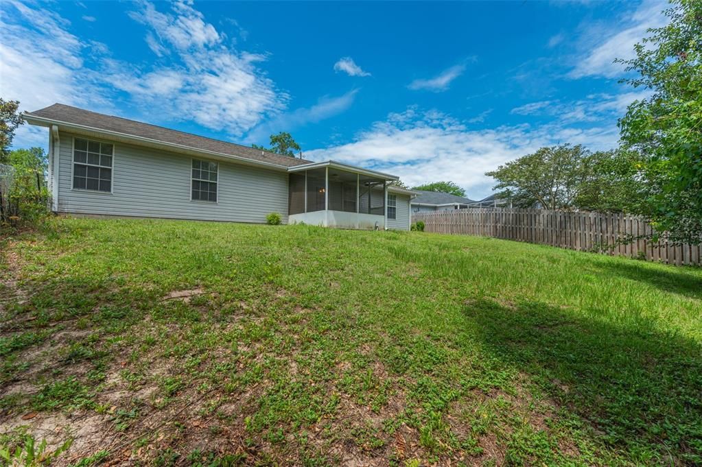 For Sale: $270,000 (3 beds, 2 baths, 1700 Square Feet)