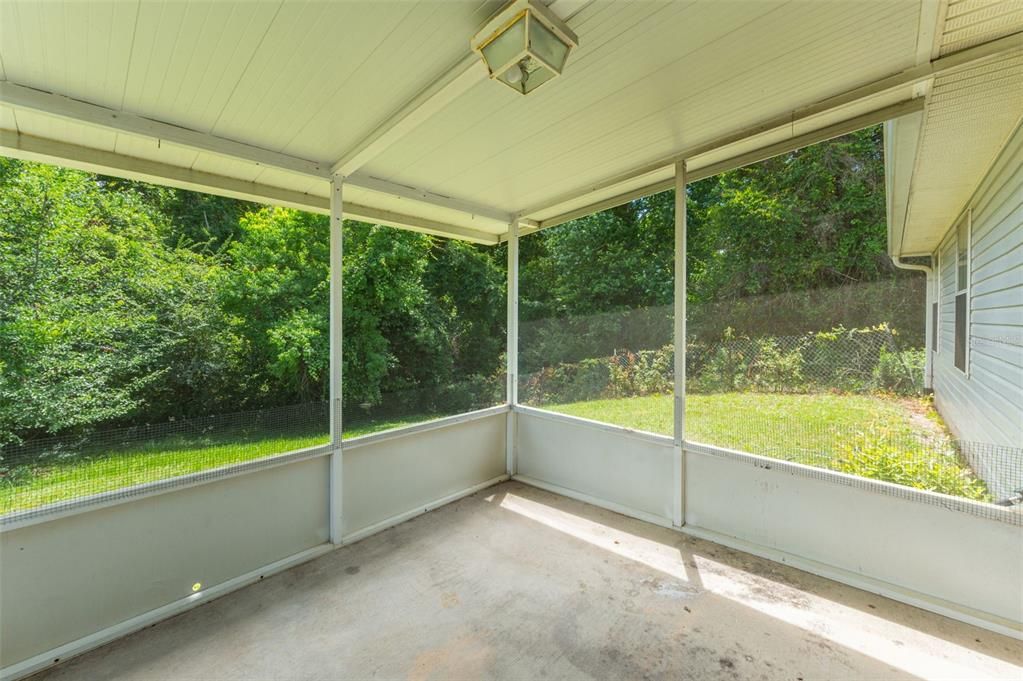 For Sale: $270,000 (3 beds, 2 baths, 1700 Square Feet)