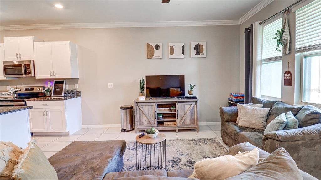 For Sale: $265,000 (3 beds, 2 baths, 1597 Square Feet)