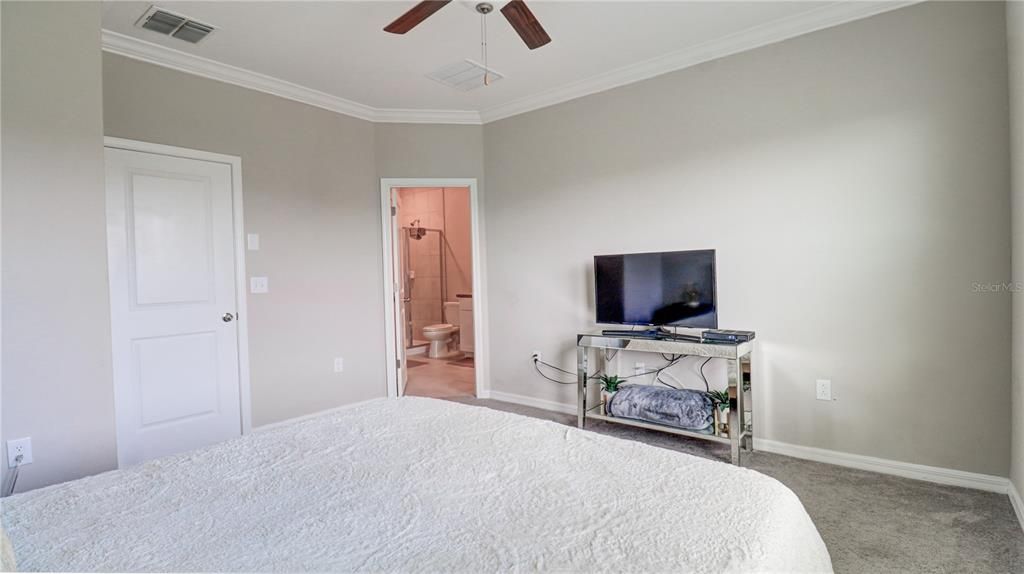 For Sale: $265,000 (3 beds, 2 baths, 1597 Square Feet)