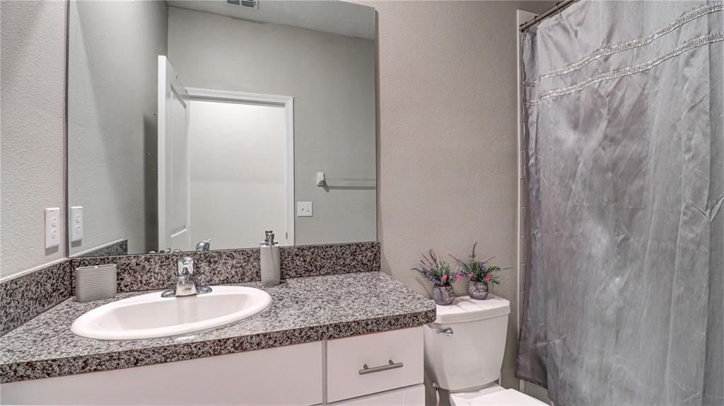 For Sale: $265,000 (3 beds, 2 baths, 1597 Square Feet)