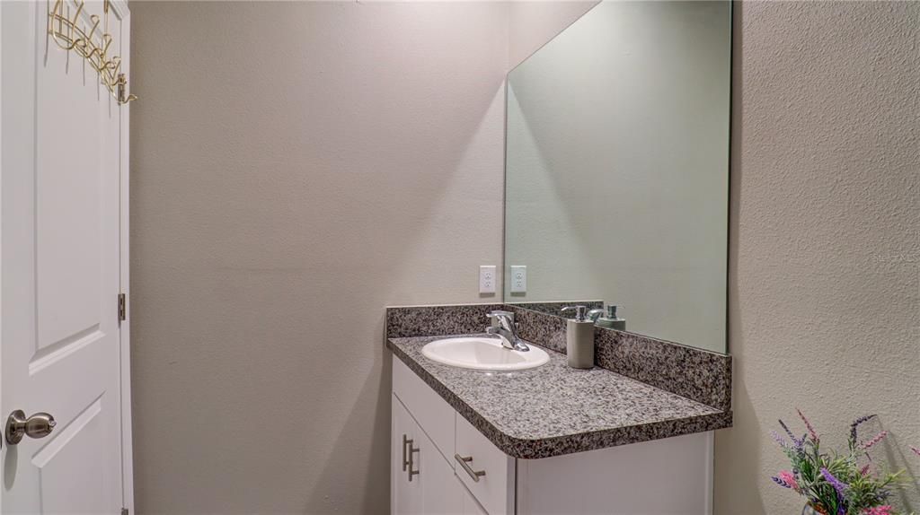 For Sale: $265,000 (3 beds, 2 baths, 1597 Square Feet)