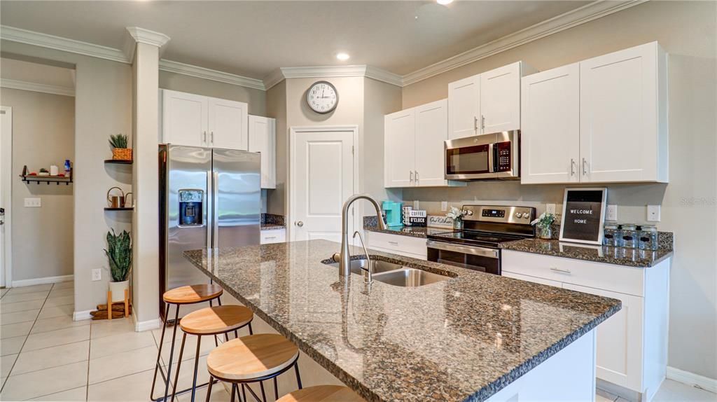 For Sale: $265,000 (3 beds, 2 baths, 1597 Square Feet)