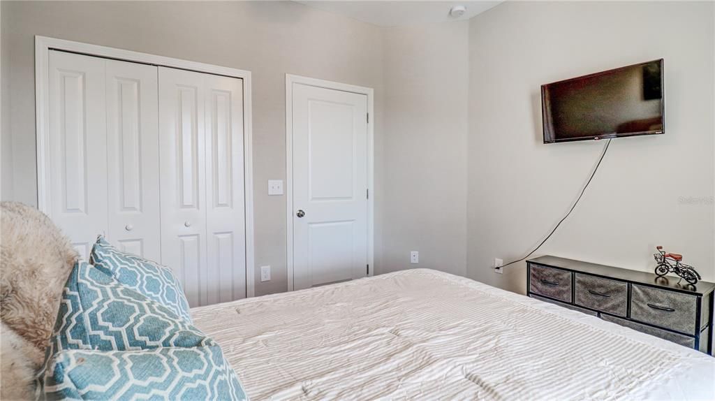 For Sale: $265,000 (3 beds, 2 baths, 1597 Square Feet)