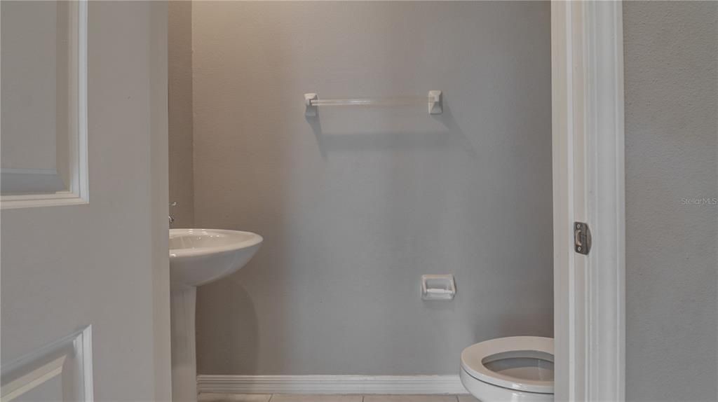 For Sale: $265,000 (3 beds, 2 baths, 1597 Square Feet)
