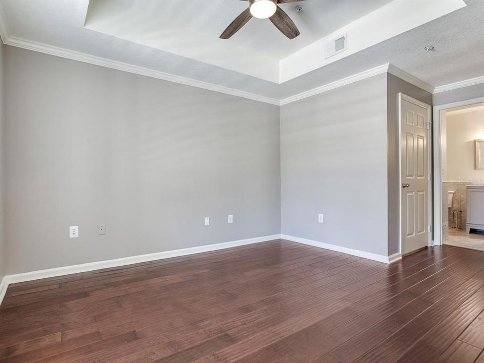 For Rent: $2,500 (2 beds, 2 baths, 938 Square Feet)