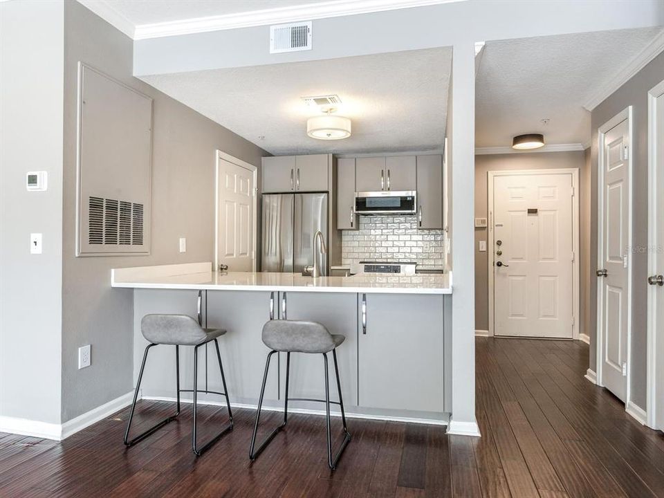 For Rent: $2,500 (2 beds, 2 baths, 938 Square Feet)