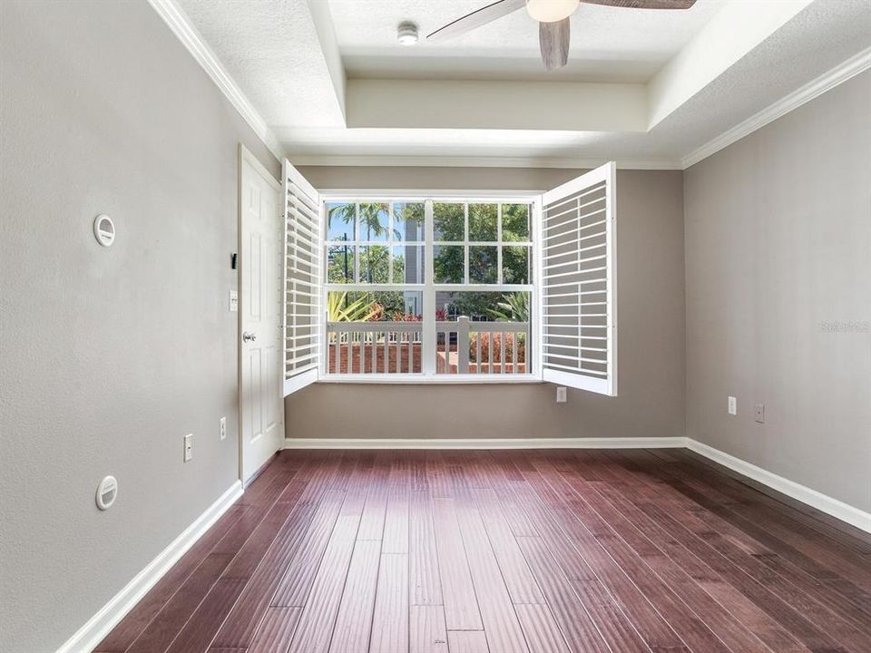 For Rent: $2,500 (2 beds, 2 baths, 938 Square Feet)