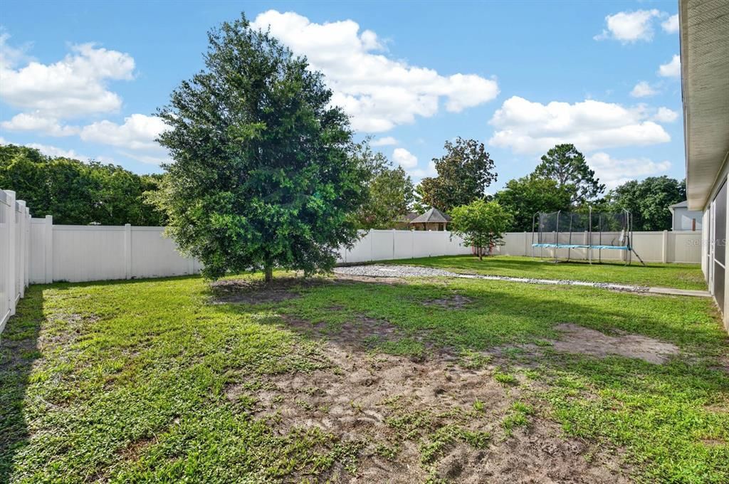 For Sale: $410,000 (3 beds, 2 baths, 2117 Square Feet)