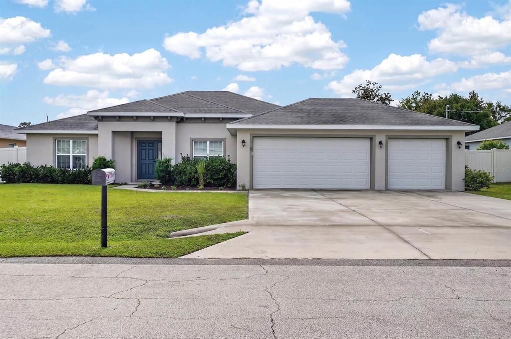 For Sale: $410,000 (3 beds, 2 baths, 2117 Square Feet)