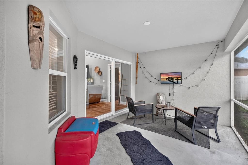 For Sale: $410,000 (3 beds, 2 baths, 2117 Square Feet)