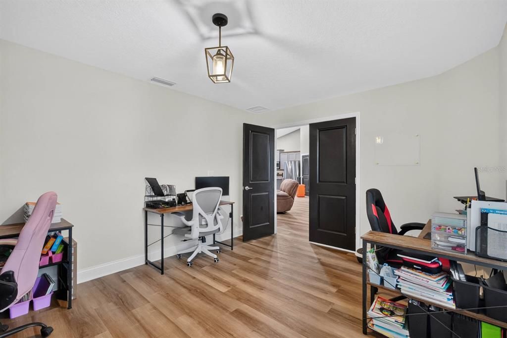 For Sale: $410,000 (3 beds, 2 baths, 2117 Square Feet)