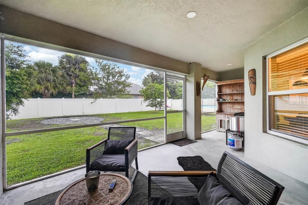 For Sale: $410,000 (3 beds, 2 baths, 2117 Square Feet)
