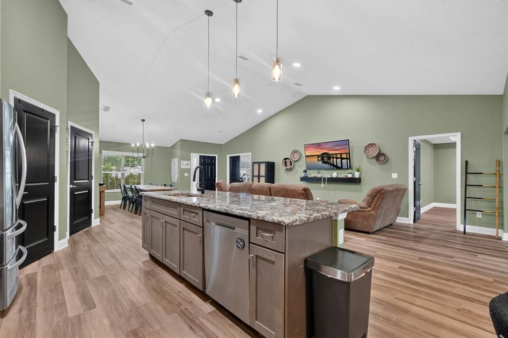 For Sale: $410,000 (3 beds, 2 baths, 2117 Square Feet)