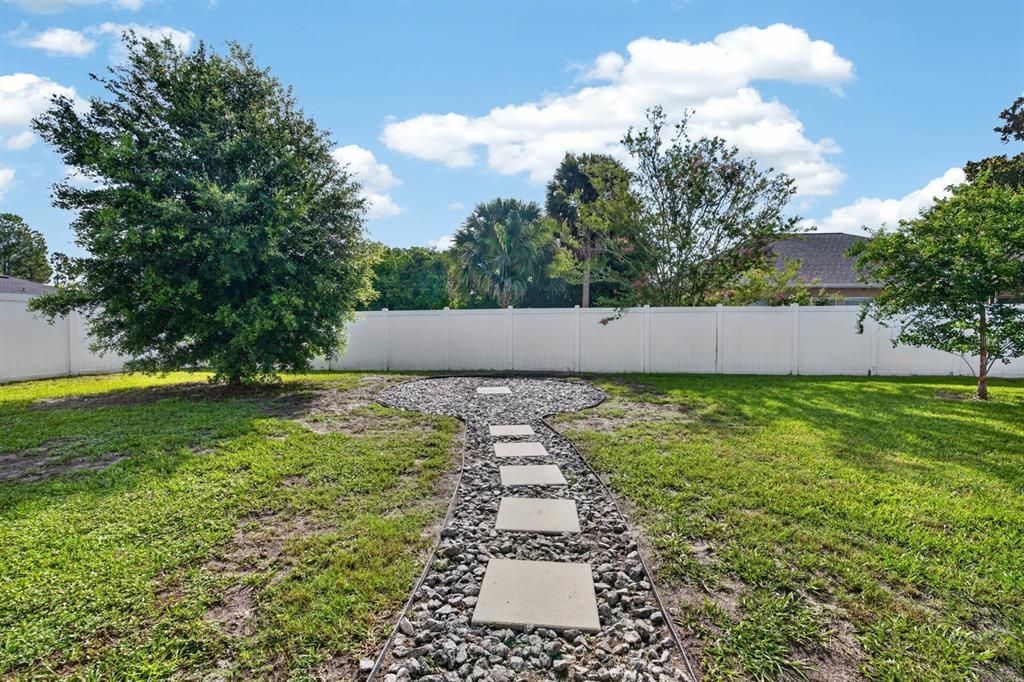 For Sale: $410,000 (3 beds, 2 baths, 2117 Square Feet)
