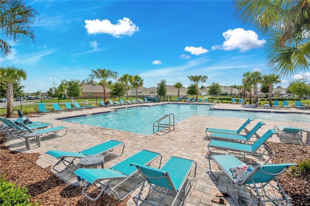 For Sale: $477,999 (4 beds, 2 baths, 1836 Square Feet)