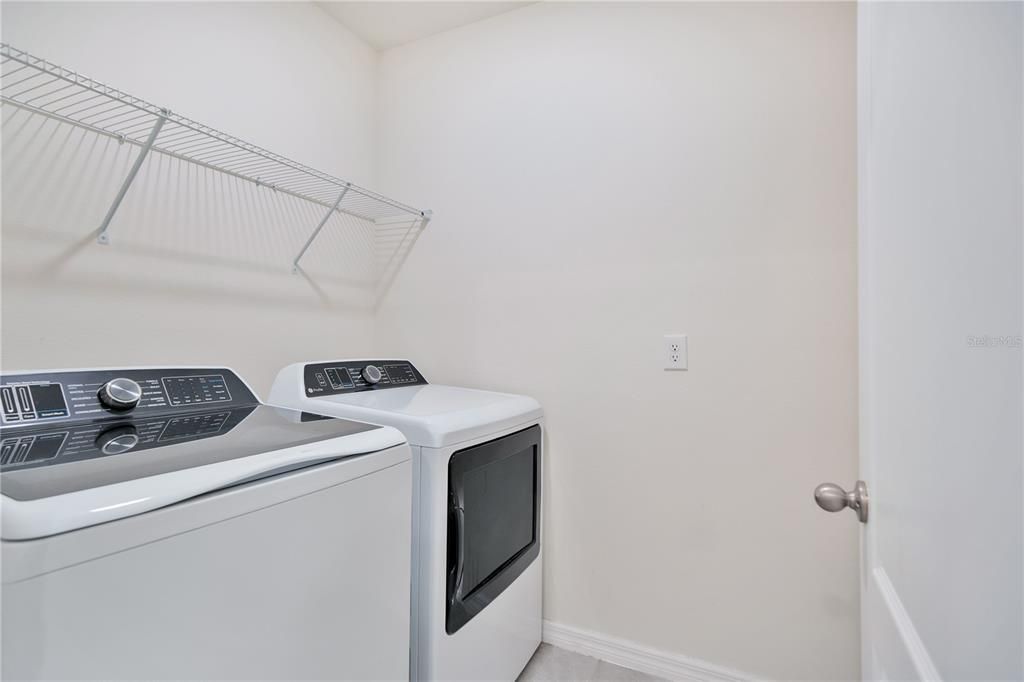 For Sale: $477,999 (4 beds, 2 baths, 1836 Square Feet)
