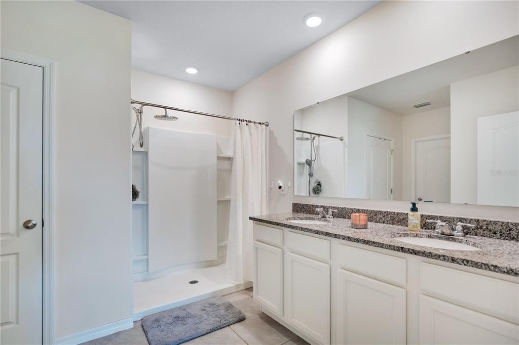 For Sale: $477,999 (4 beds, 2 baths, 1836 Square Feet)
