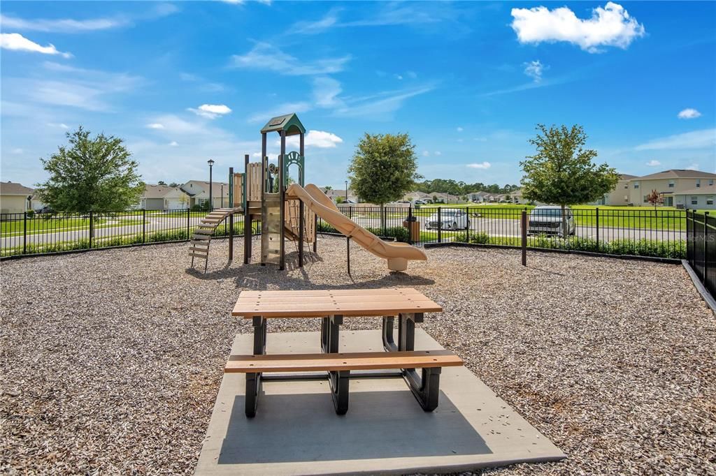 For Sale: $477,999 (4 beds, 2 baths, 1836 Square Feet)