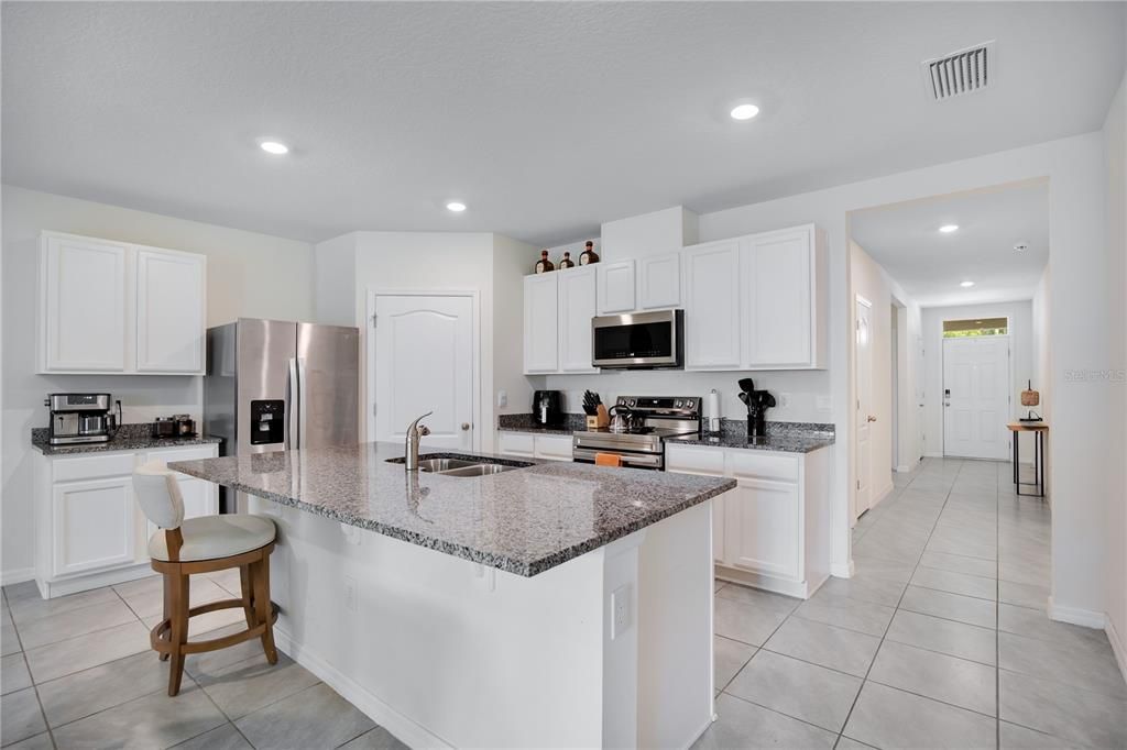 For Sale: $477,999 (4 beds, 2 baths, 1836 Square Feet)