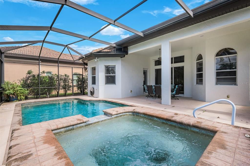 En Venta: $625,000 (4 camas, 2 baños, 1975 Pies cuadrados)