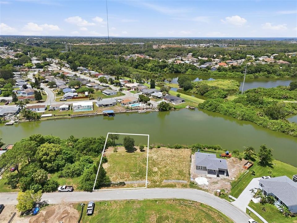待售: $90,000 (0.28 acres)