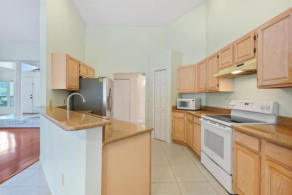 На продажу: $495,995 (4 спален, 3 ванн, 2224 Квадратных фут)